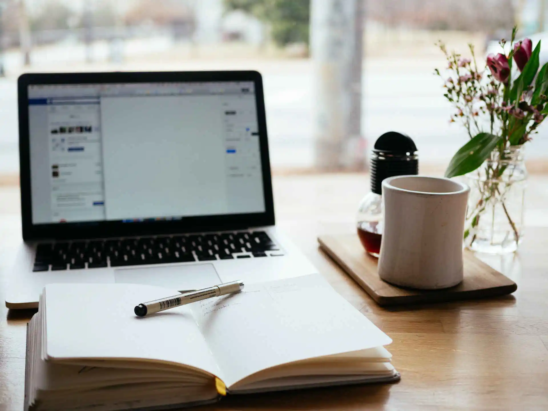 Mastering the Art of Engaging Blog Post Introductions